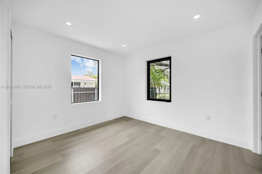 6039 SW 63rd Ter South Miami, FL 33143