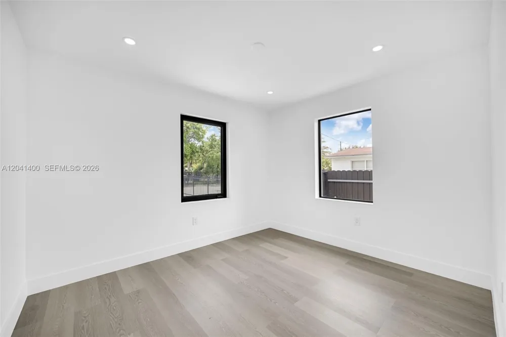 6039 SW 63rd Ter South Miami, FL 33143