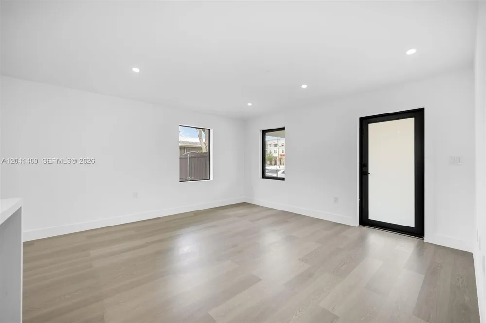 6039 SW 63rd Ter South Miami, FL 33143