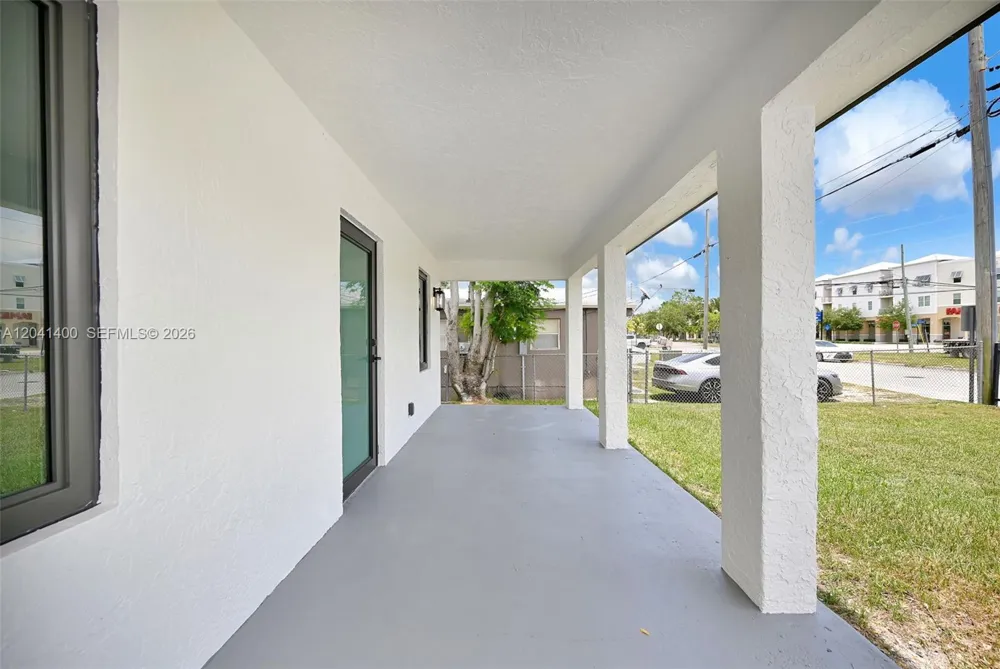 6039 SW 63rd Ter South Miami, FL 33143