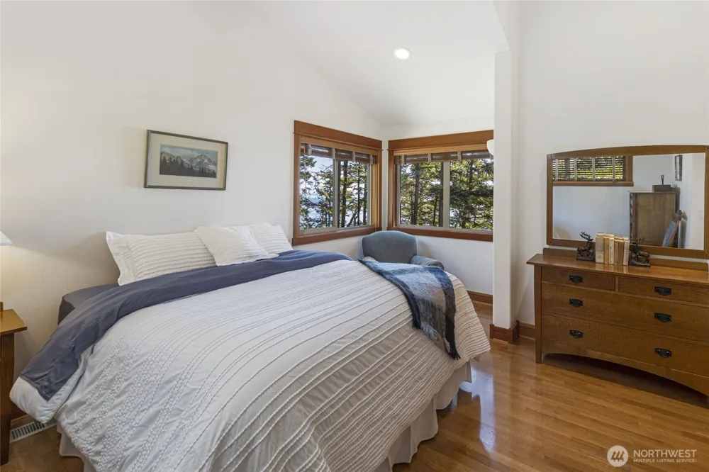 976 San Juan Drive Friday Harbor, WA 98250