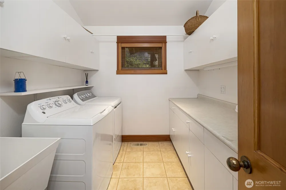 976 San Juan Drive Friday Harbor, WA 98250