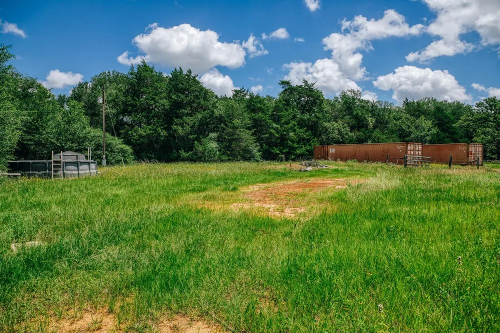 9713 County Road 316 Caldwell, TX 77836