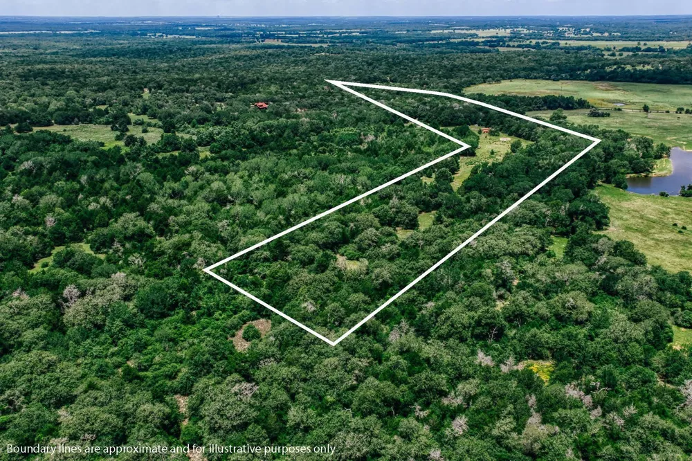 9713 County Road 316 Caldwell, TX 77836