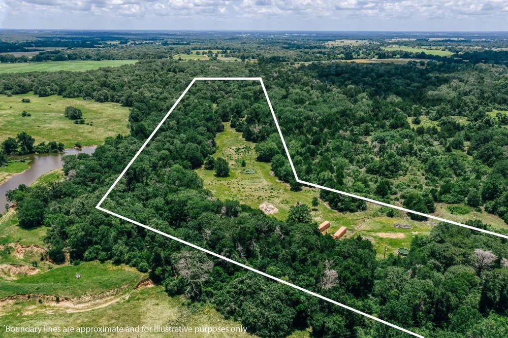 9713 County Road 316 Caldwell, TX 77836