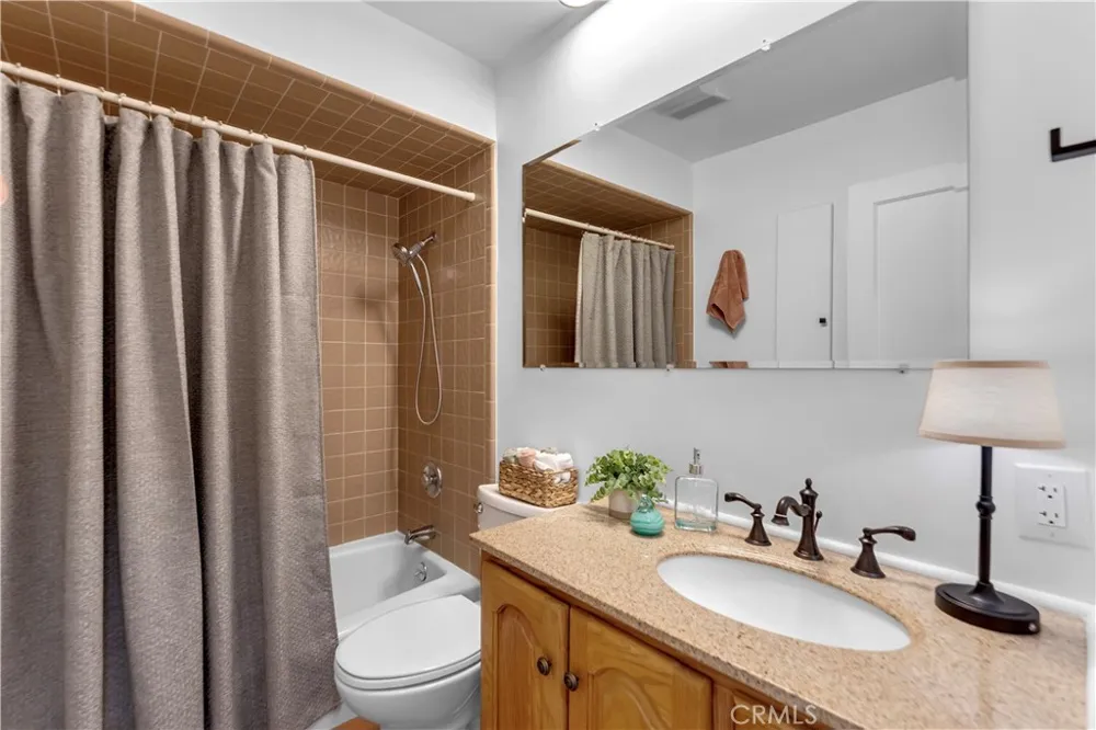 1450 Walnut Red Bluff, CA 96080