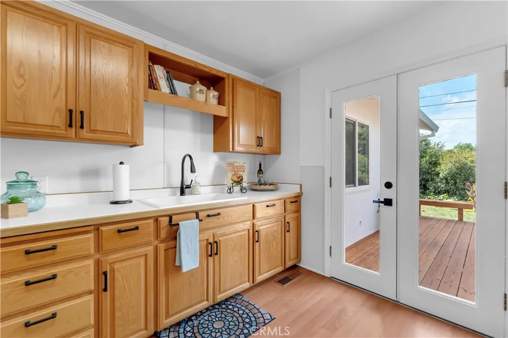 1450 Walnut Red Bluff, CA 96080