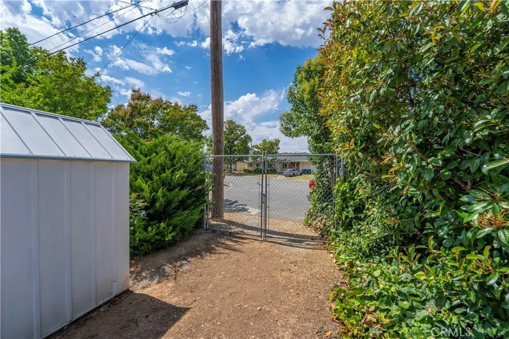 1450 Walnut Red Bluff, CA 96080