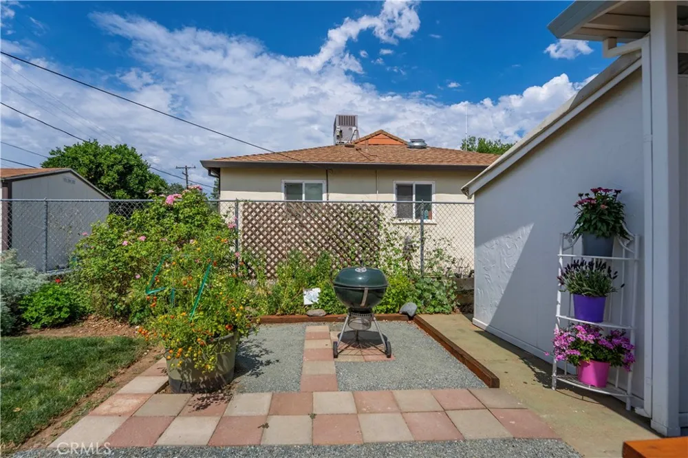 1450 Walnut Red Bluff, CA 96080