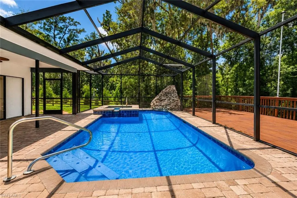 27255 HICKORY HILL ROAD Brooksville, FL 34602