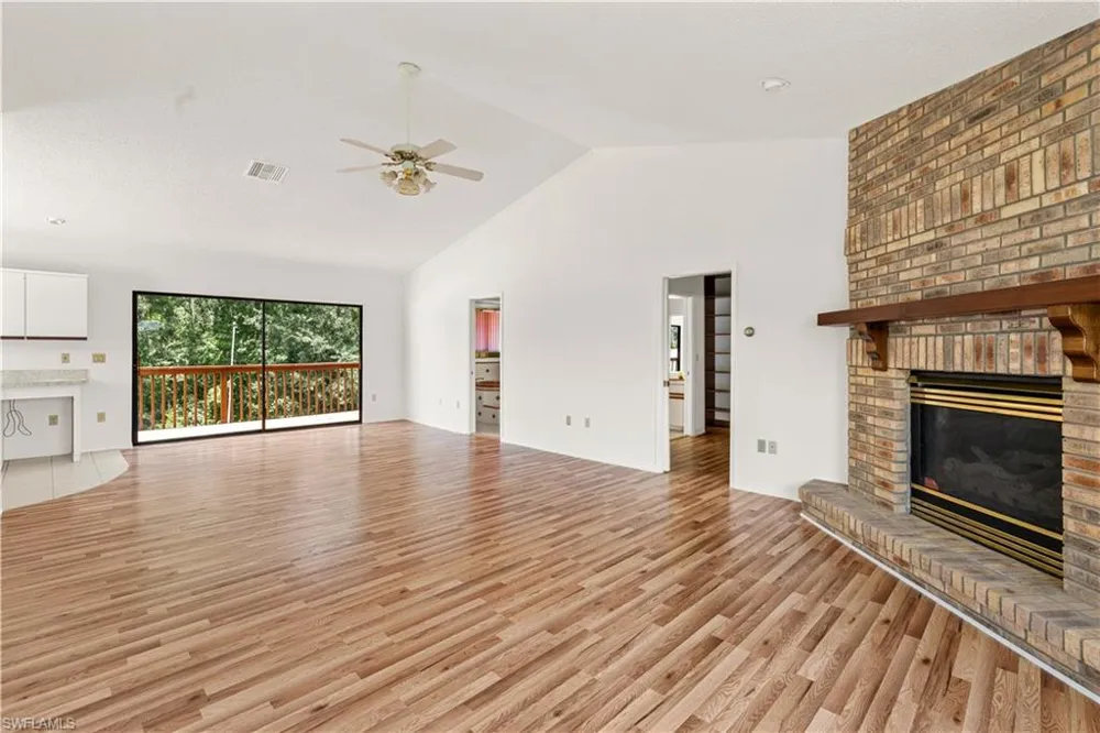 27255 HICKORY HILL ROAD Brooksville, FL 34602