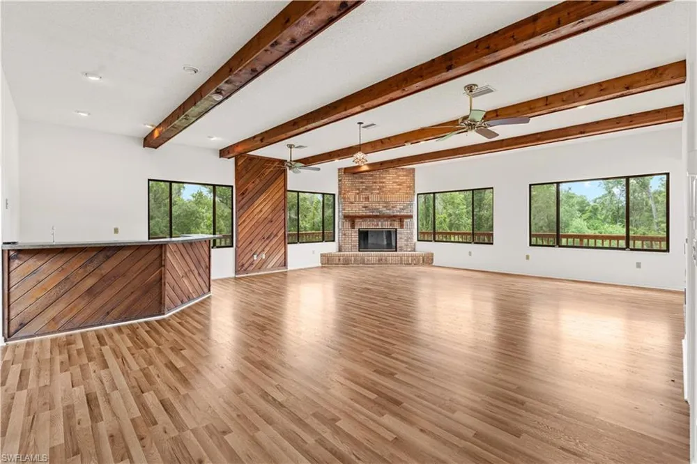 27255 HICKORY HILL ROAD Brooksville, FL 34602
