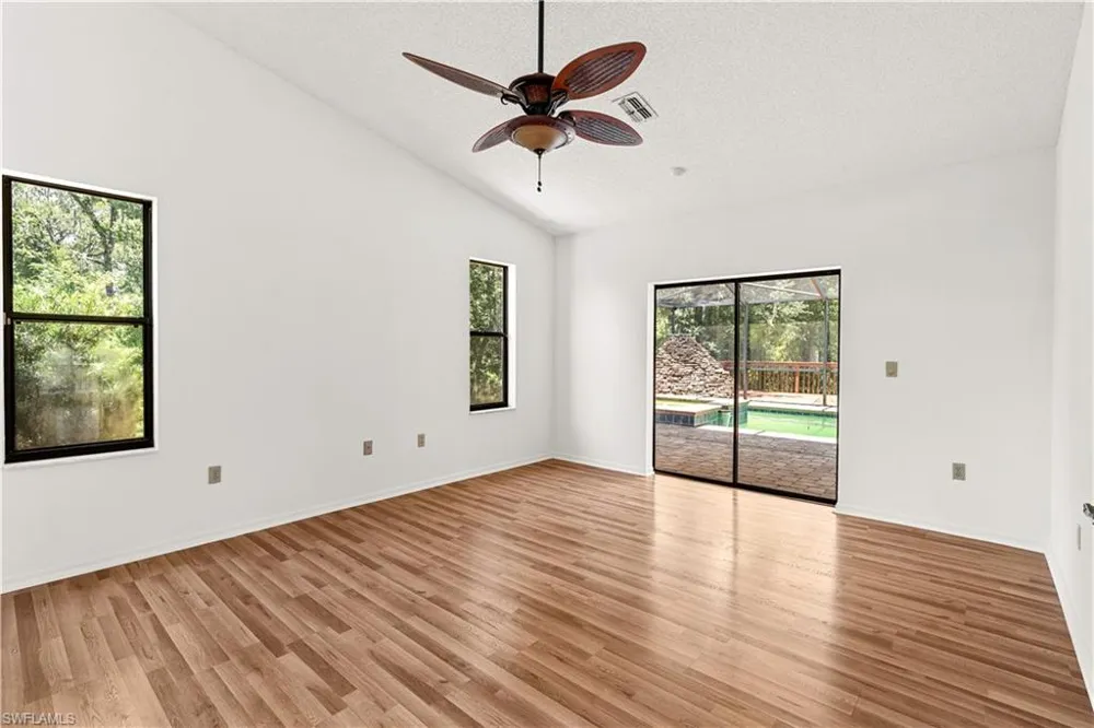 27255 HICKORY HILL ROAD Brooksville, FL 34602