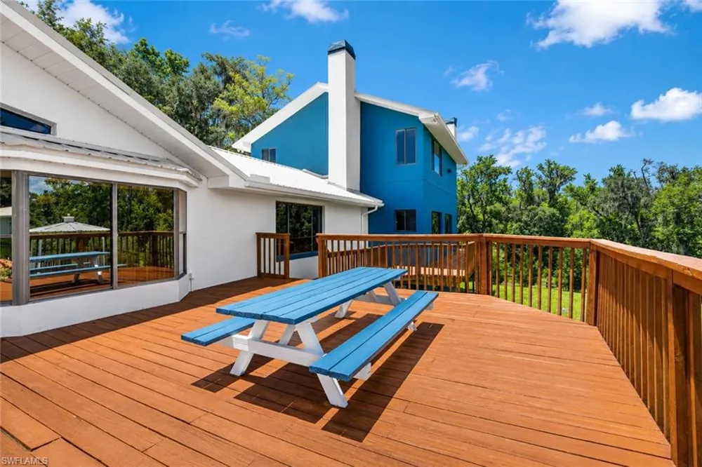 27255 HICKORY HILL ROAD Brooksville, FL 34602