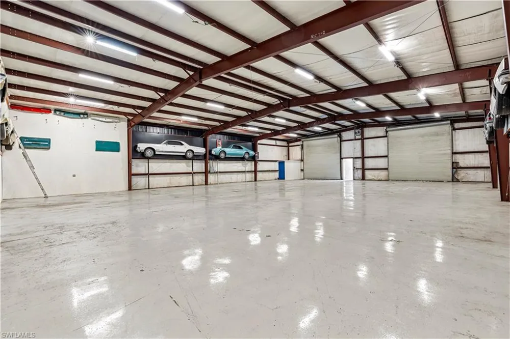 27255 HICKORY HILL ROAD Brooksville, FL 34602