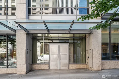 715 2nd Avenue #1505