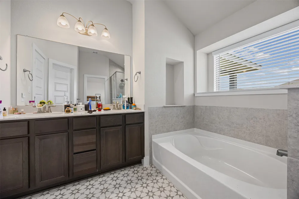 627 Biscayne Bay Bend Kyle, TX 78640