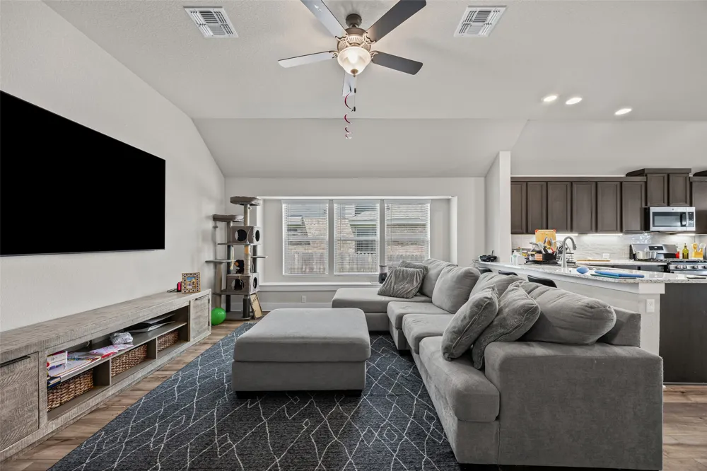627 Biscayne Bay Bend Kyle, TX 78640