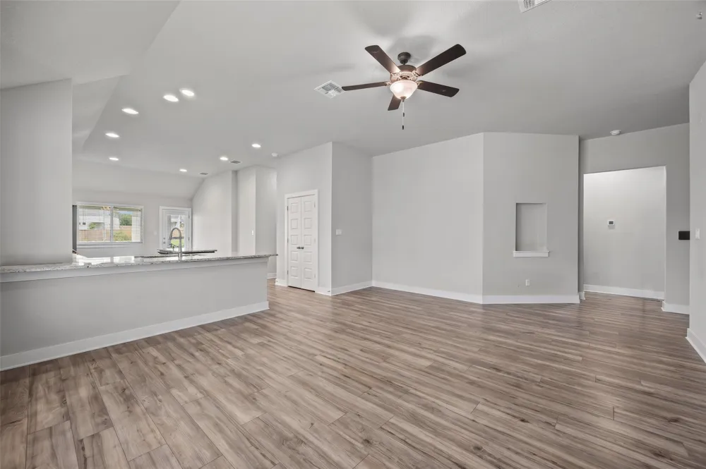 627 Biscayne Bay Bend Kyle, TX 78640
