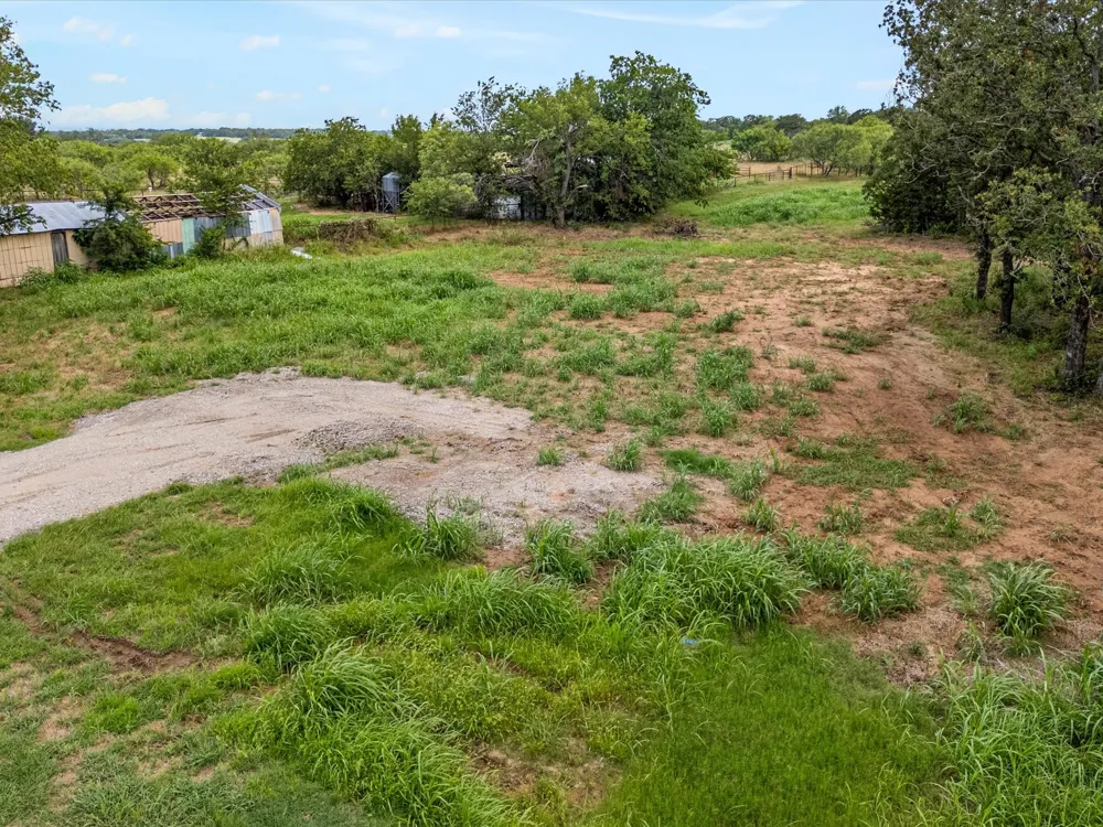 709 County Road 3355 Paradise, TX 76023