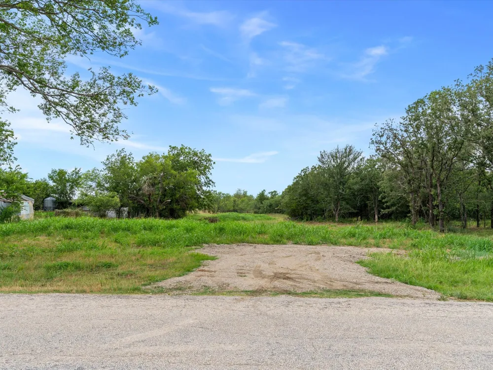 709 County Road 3355 Paradise, TX 76023