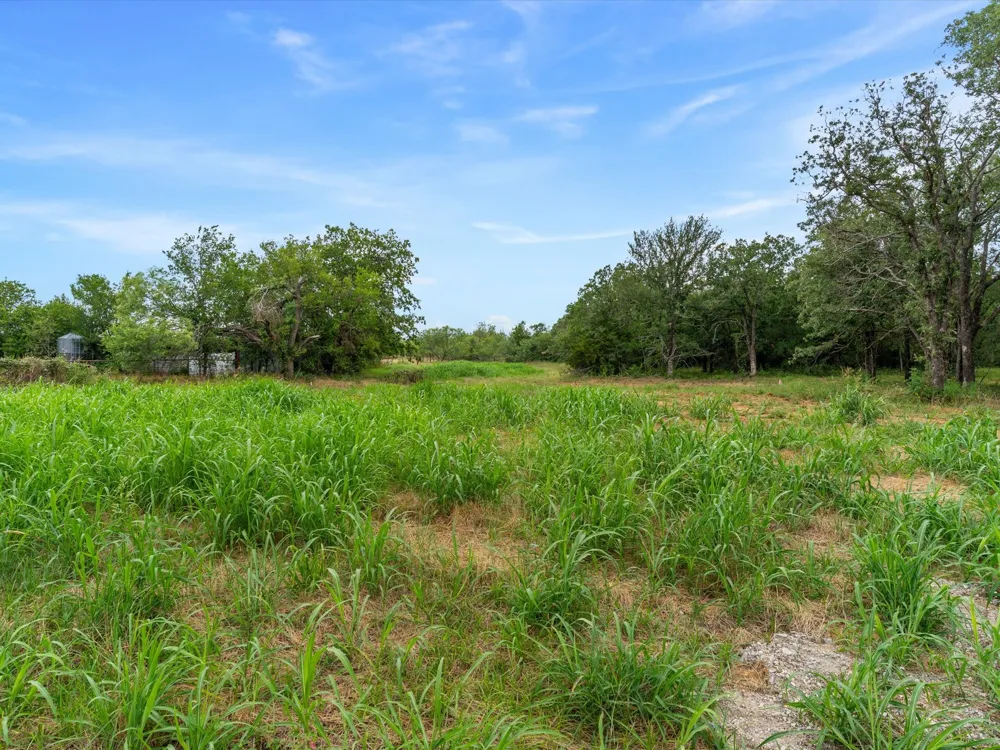 709 County Road 3355 Paradise, TX 76023