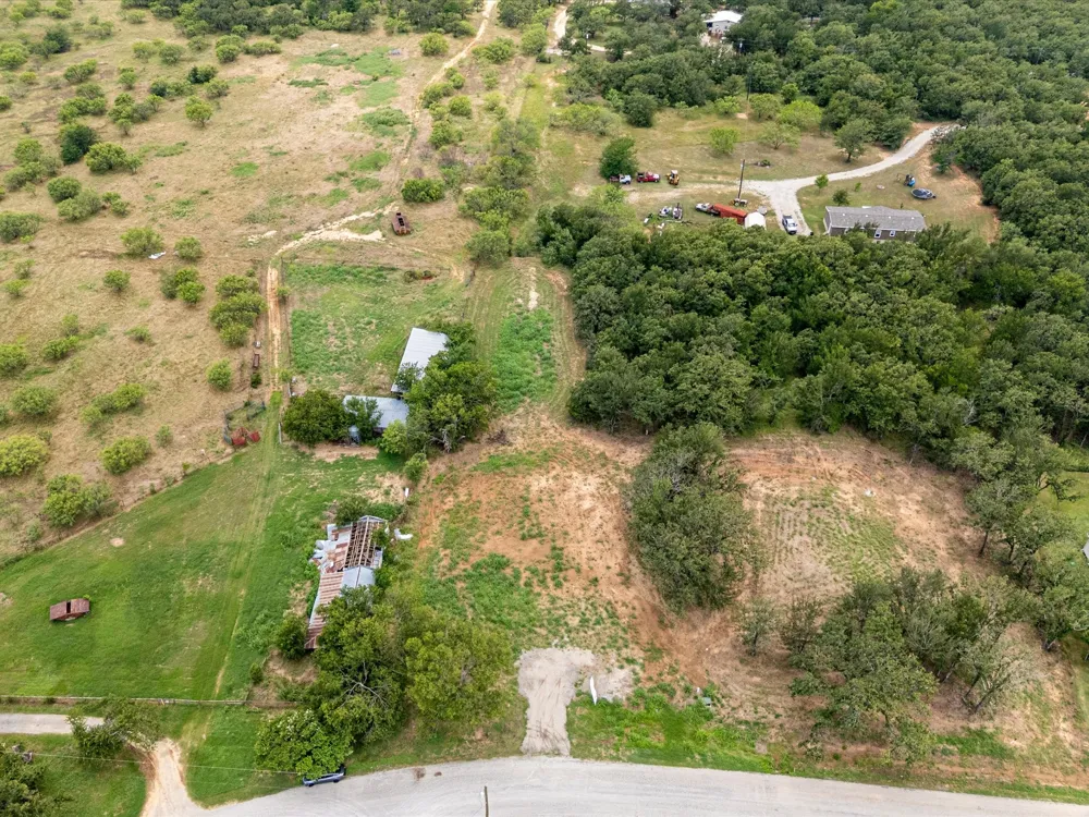709 County Road 3355 Paradise, TX 76023