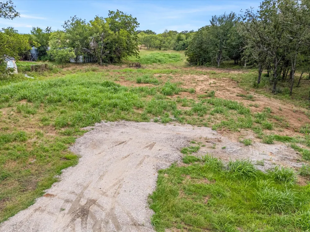 709 County Road 3355 Paradise, TX 76023