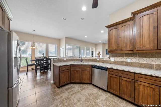 16371 Borregas Rd Elmendorf, TX 78112