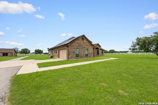 16371 Borregas Rd Elmendorf, TX 78112