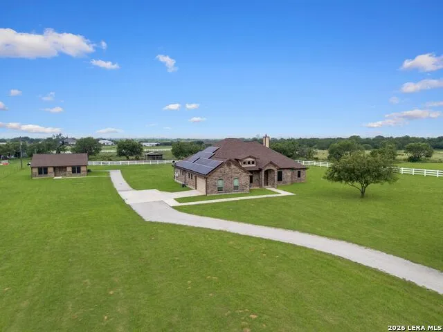 16371 Borregas Rd Elmendorf, TX 78112