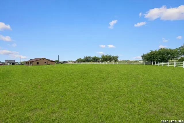 16371 Borregas Rd Elmendorf, TX 78112