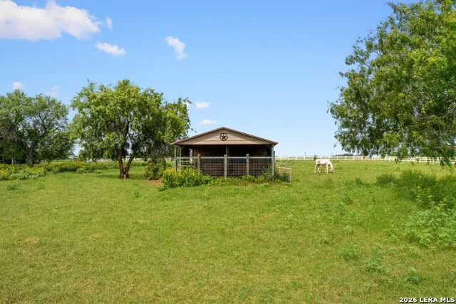 16371 Borregas Rd Elmendorf, TX 78112