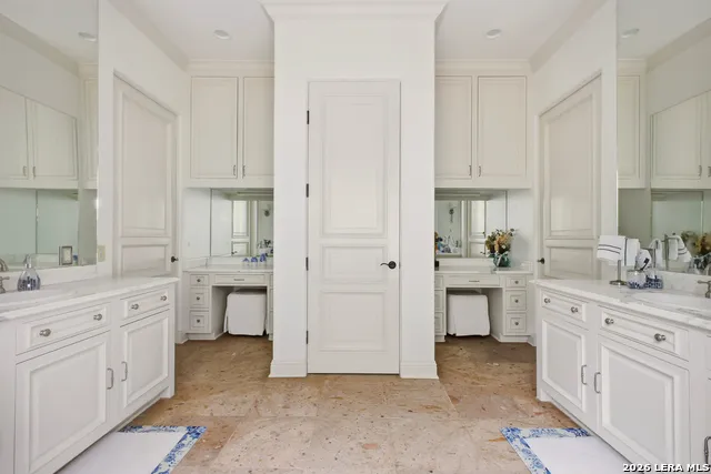 1726 GREYSTONE RDG San Antonio, TX 78258
