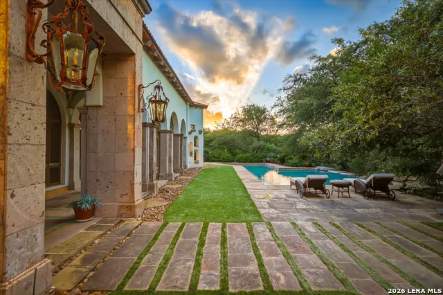 1726 GREYSTONE RDG San Antonio, TX 78258