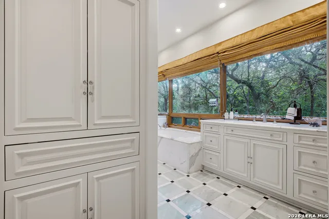1726 GREYSTONE RDG San Antonio, TX 78258