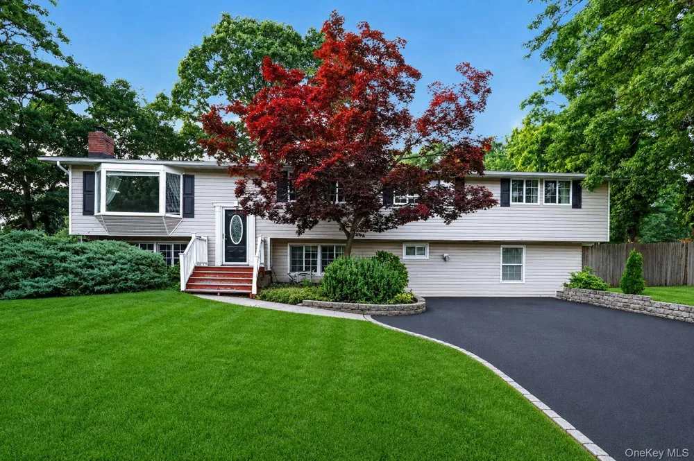 14 Branch Lane East Setauket, NY 11733