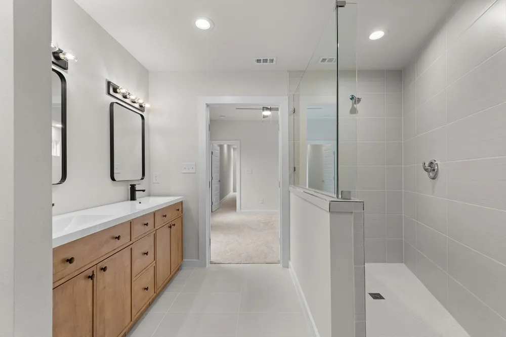 2428 Saint Clair Drive Dallas, TX 75215