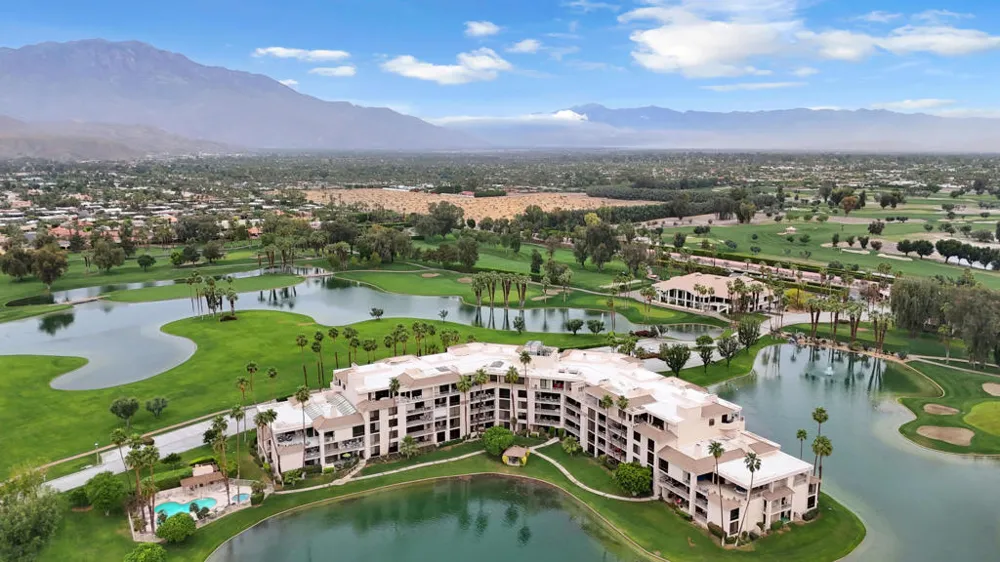 910 Island Drive #112 Rancho Mirage, CA 92270