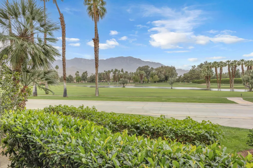 910 Island Drive #112 Rancho Mirage, CA 92270