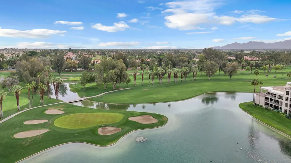 910 Island Drive #112 Rancho Mirage, CA 92270