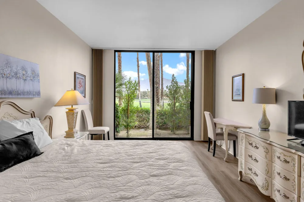 910 Island Drive #112 Rancho Mirage, CA 92270