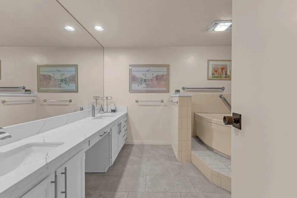 910 Island Drive #112 Rancho Mirage, CA 92270