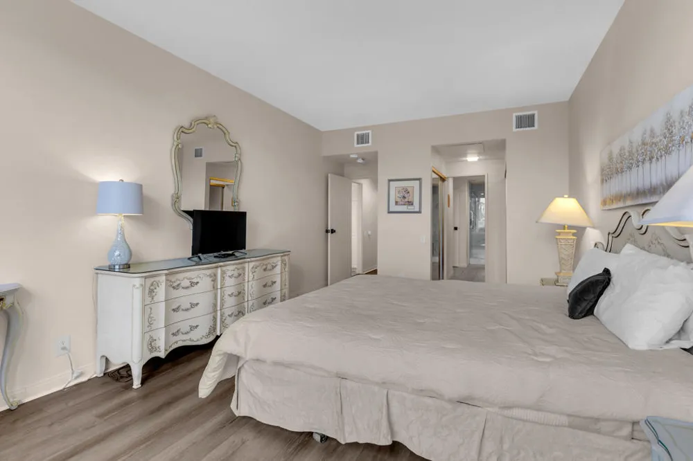 910 Island Drive #112 Rancho Mirage, CA 92270