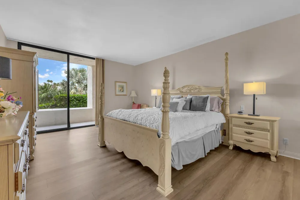 910 Island Drive #112 Rancho Mirage, CA 92270