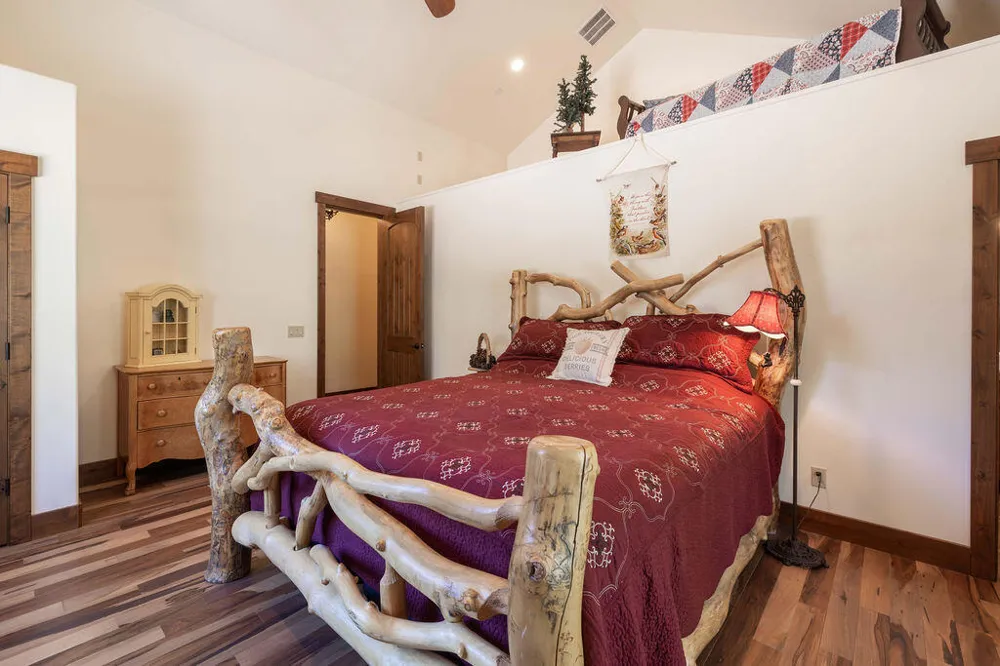 32311 Rim Of The World Drive Fawnskin, CA 92333