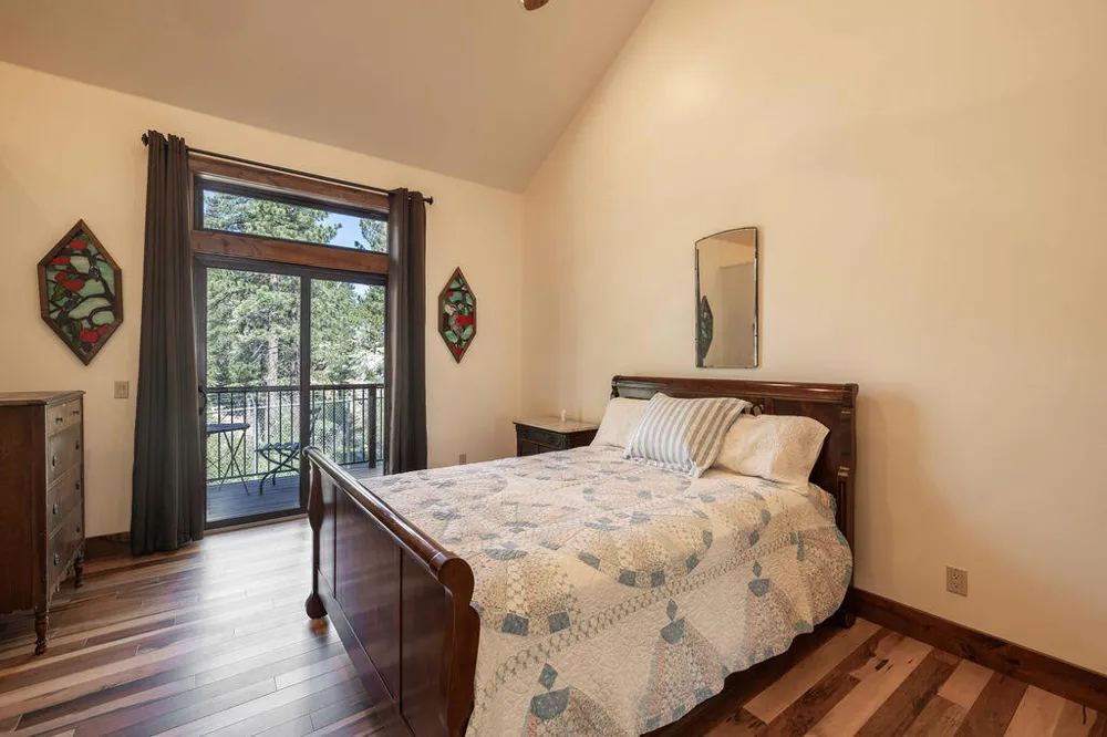 32311 Rim Of The World Drive Fawnskin, CA 92333