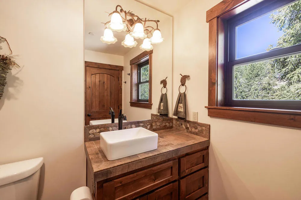 32311 Rim Of The World Drive Fawnskin, CA 92333