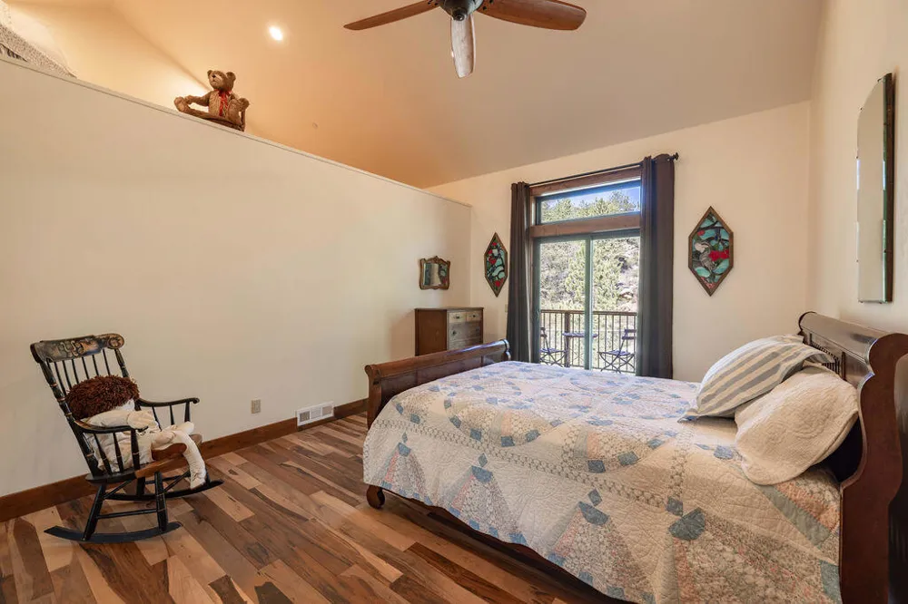 32311 Rim Of The World Drive Fawnskin, CA 92333