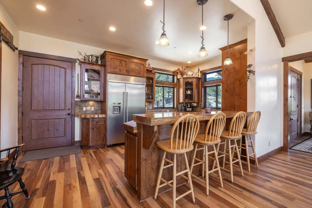 32311 Rim Of The World Drive Fawnskin, CA 92333